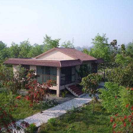 V Resorts Dudhwa Wilderness Camp Lakhimpur Exterior photo
